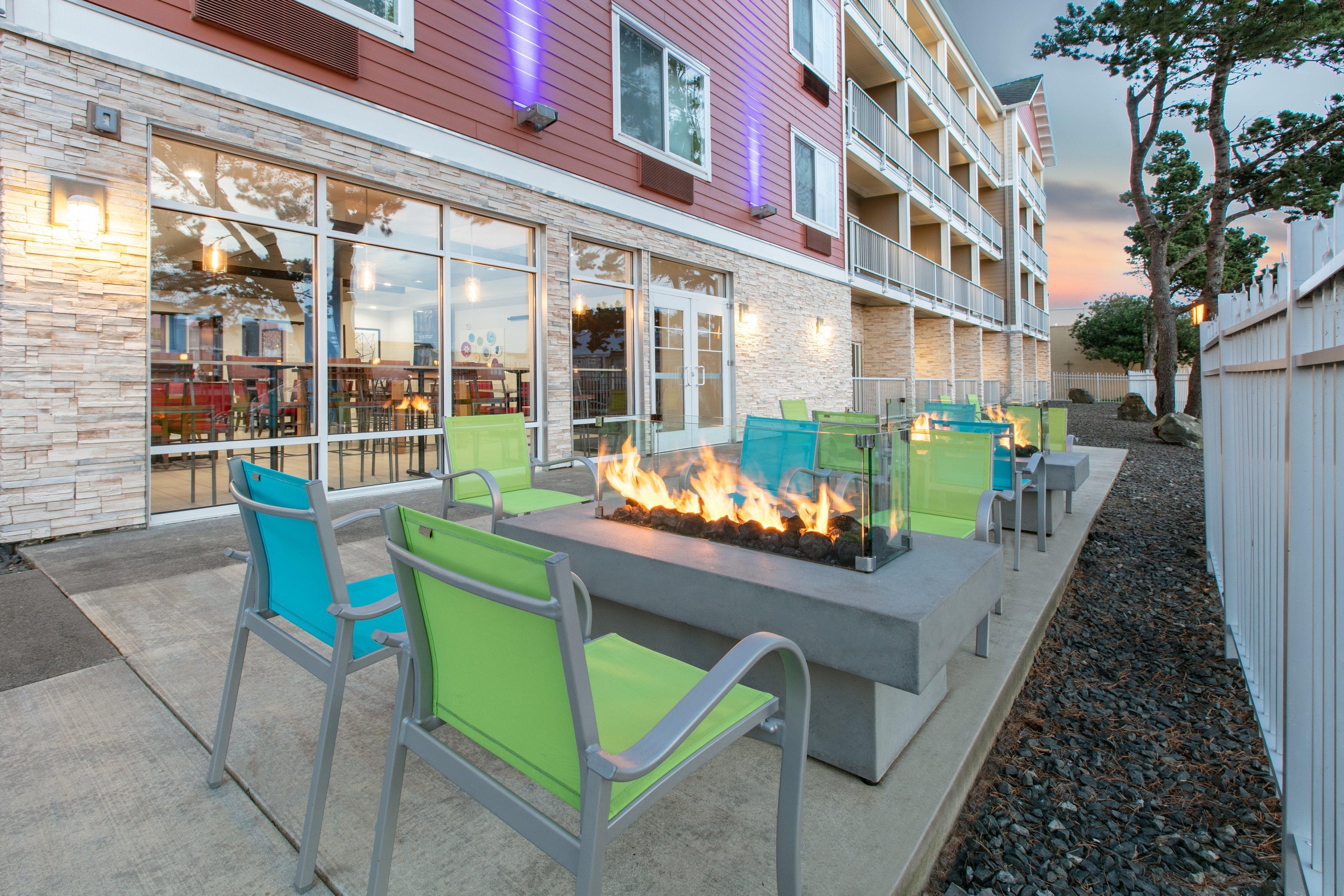 Holiday Inn Express Hotel & Suites Seaside Convention Center By Ihg Exterior foto